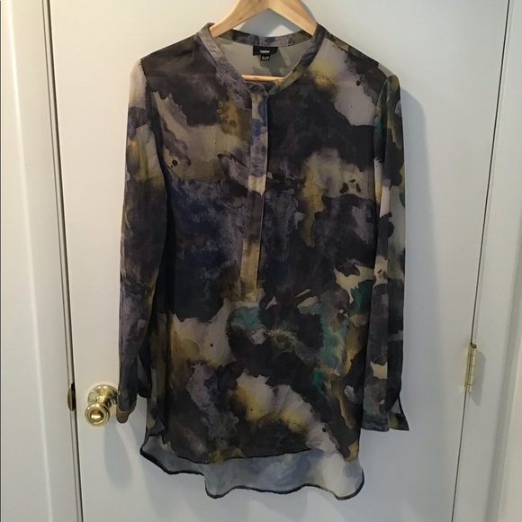 w Tops - Women’s pretty tunic.